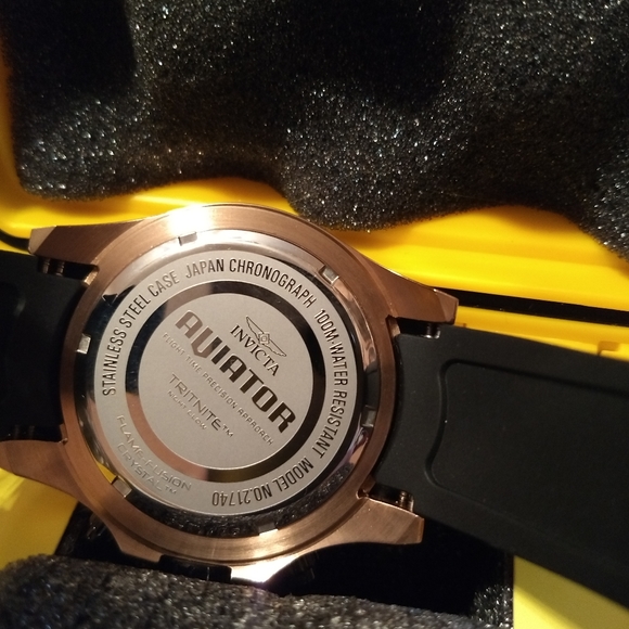 Invicta Aviator Watch - Picture 4 of 8